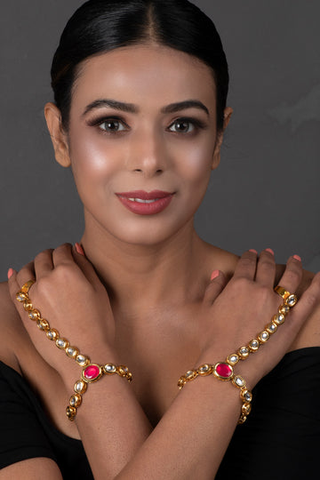 Red Gold toned royal kundan hathphool